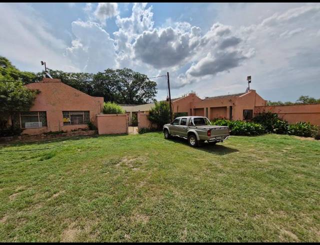 FARM FOR SALE IN LAEZONIA